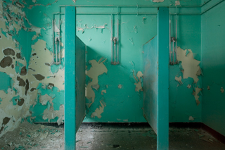 Illustration for article titled The Creepy World of Abandoned Asylums